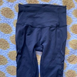 lululemon leggings !!